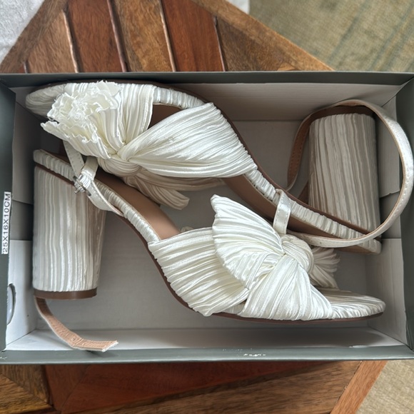 Ivory wedding bow heels - Picture 2 of 2